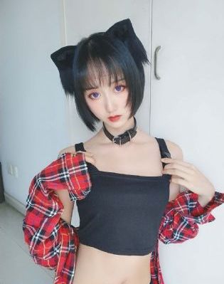 他是谁_4K手机在线观看